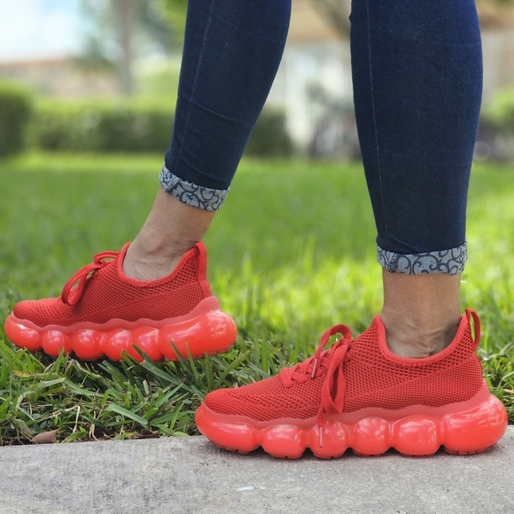 Women Knitted Stylish Bubble Textured Lace up Sneakers Red Color - Picture 3 of 6